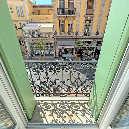 Center Carnot Apartment