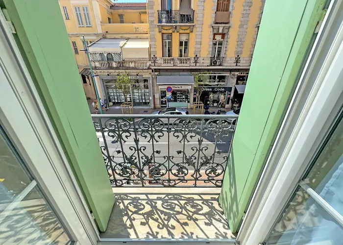 Center Carnot Apartment